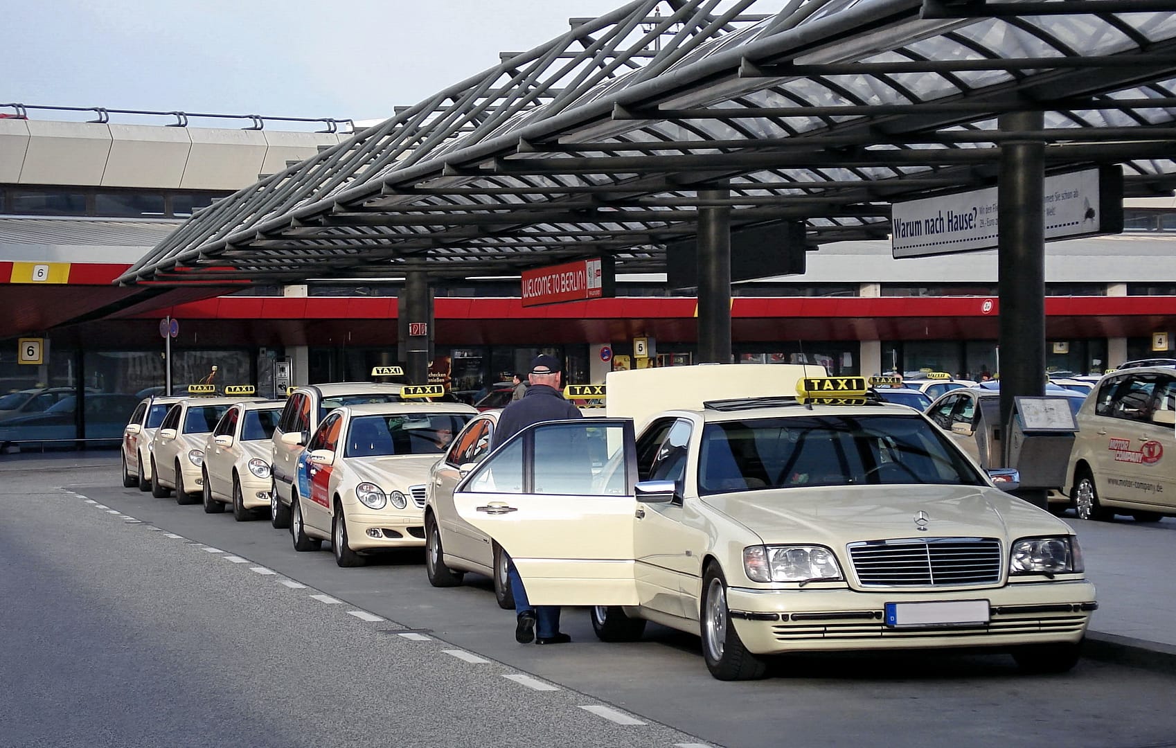 providing airport transfer services 3
